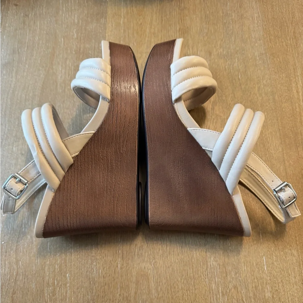 Women’s Lizah Wedge Sandals - Picture 4 of 5